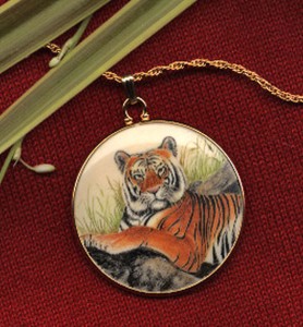 Tiger Pendant in Full Color Scrimshaw on Ivory (click to enlarge)